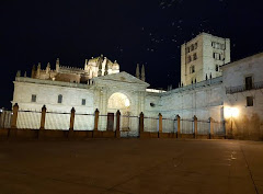Hostal Bajo La Muralla