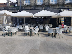 LA PLAZA