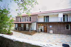 O Camiño Fala, Hotel-Restaurante
