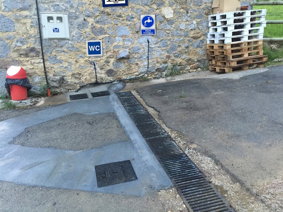 Area de autocaravanas, Mampodre (invierno, cerrada)