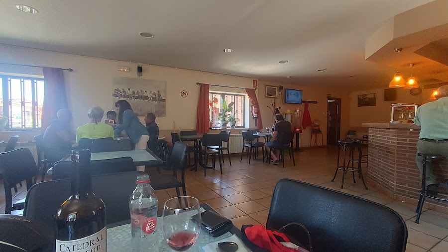 Bar Tele-Club