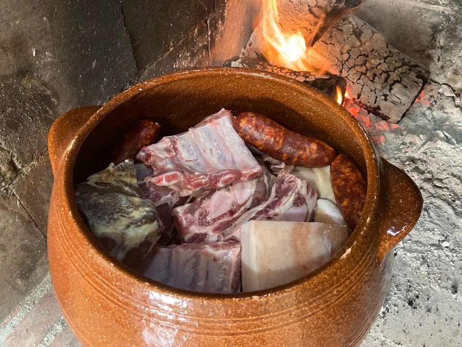 Los Tres Pucheros