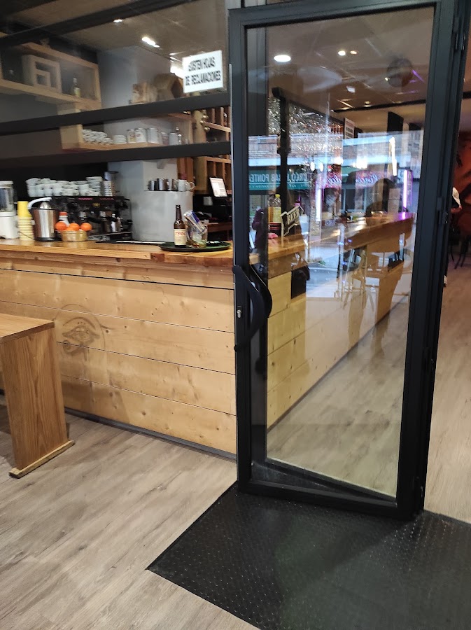 Osiris Café & bar