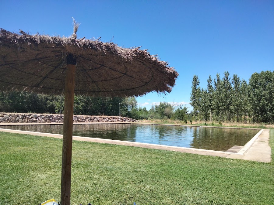 Piscina Fluvial De Cebrones Del Rio