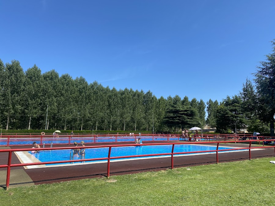 Piscina Municipal Hospital de Órbigo