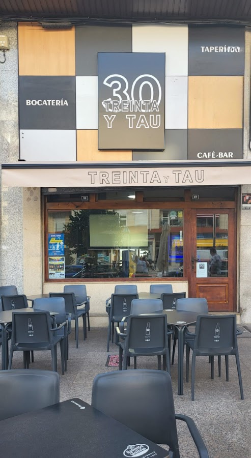 TREINTA Y TAU